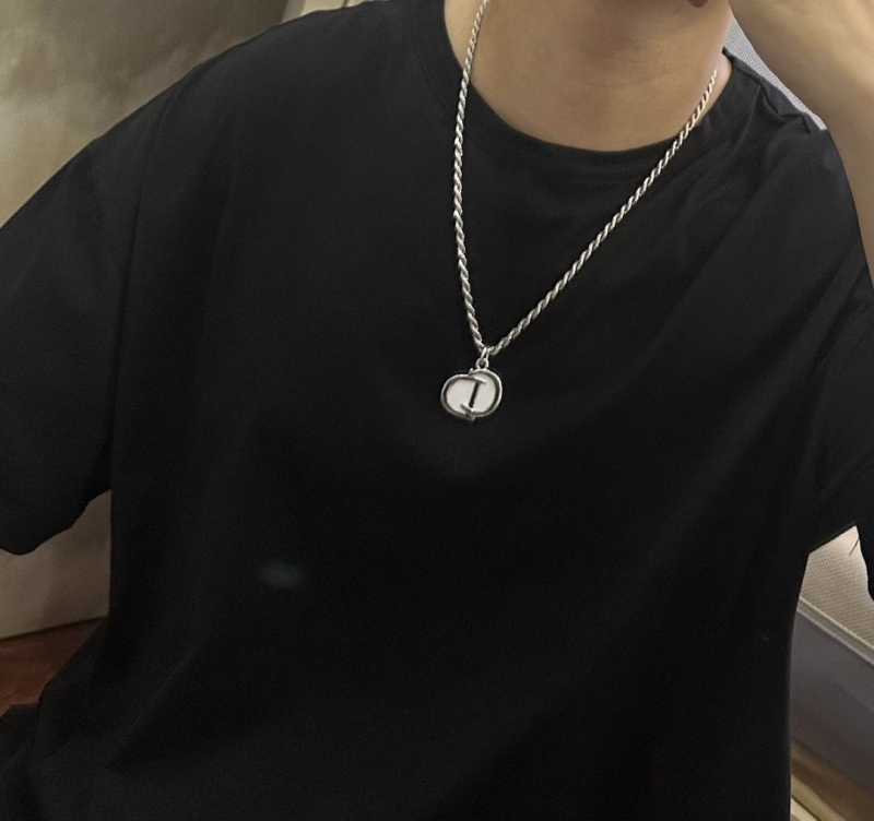 chr1st1an D10r necklaces